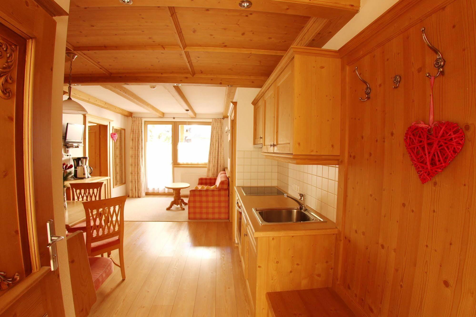 Das Gaestehaus Schneider Am Dorfplatz Alpbach Kültér fotó