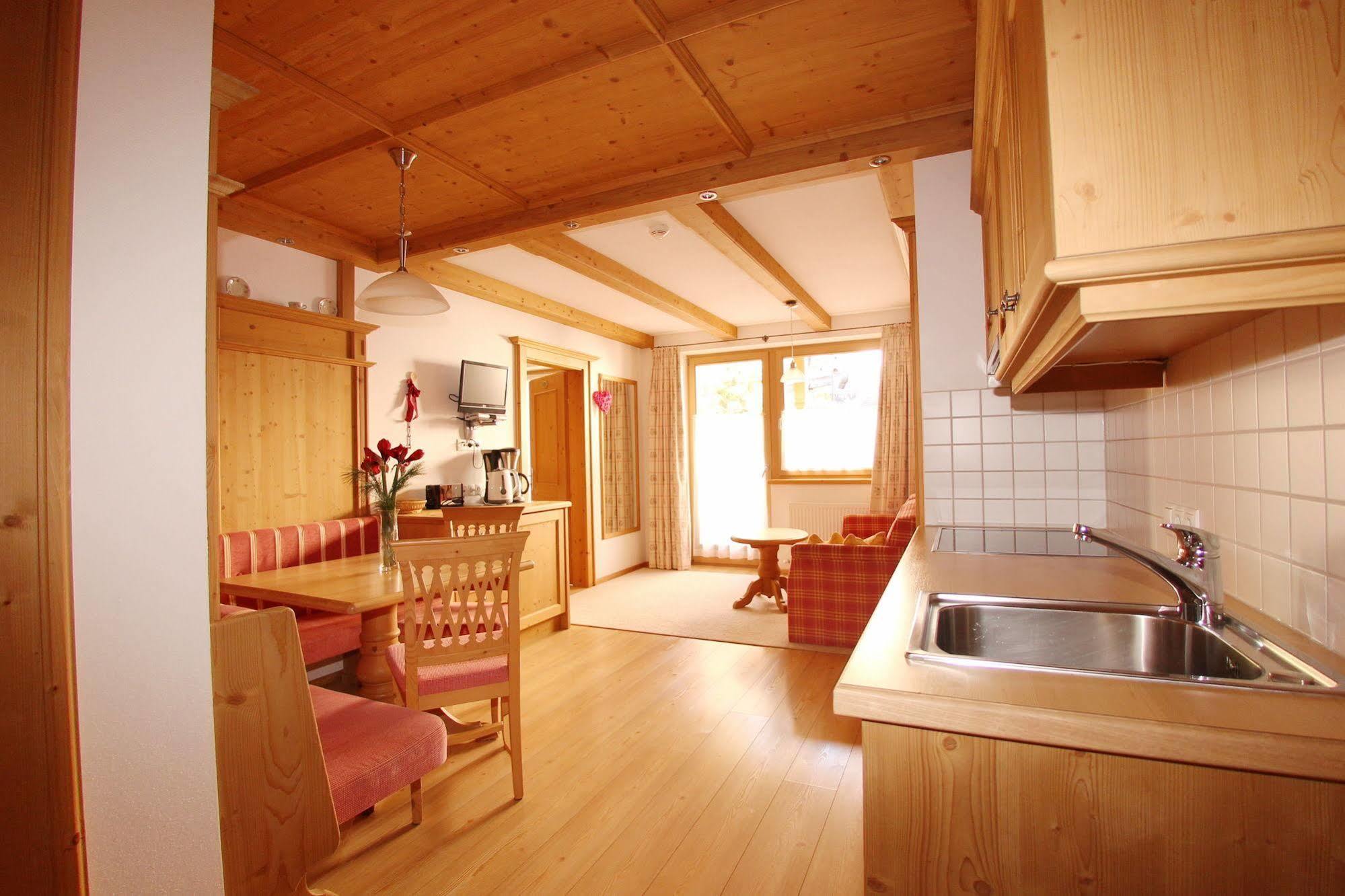 Das Gaestehaus Schneider Am Dorfplatz Alpbach Kültér fotó